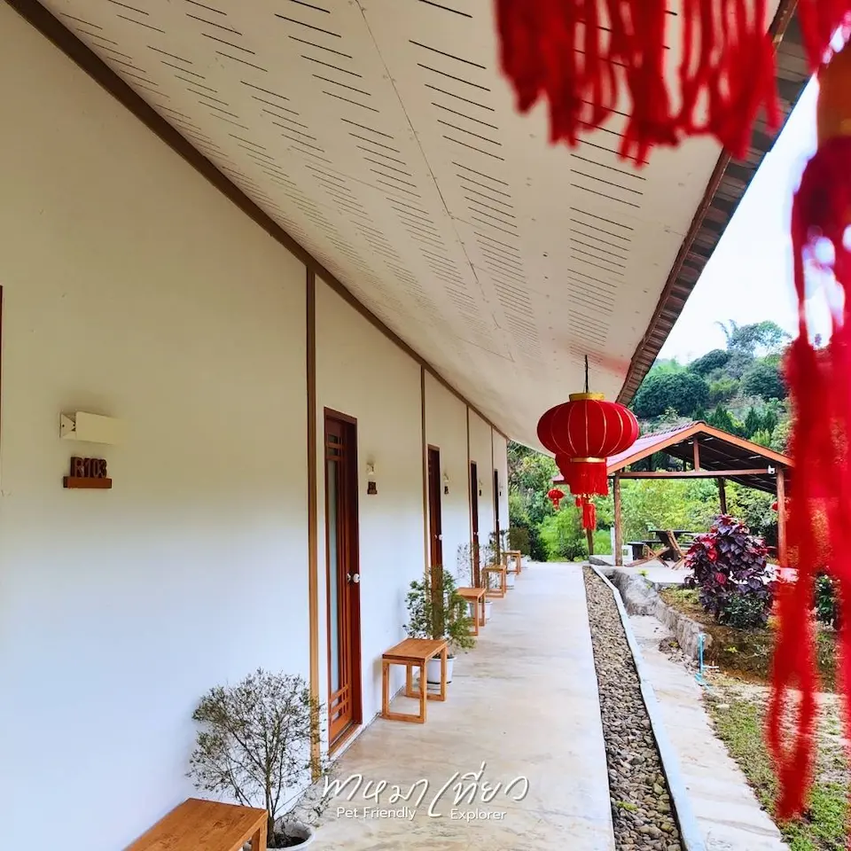 Baan Daeng - room